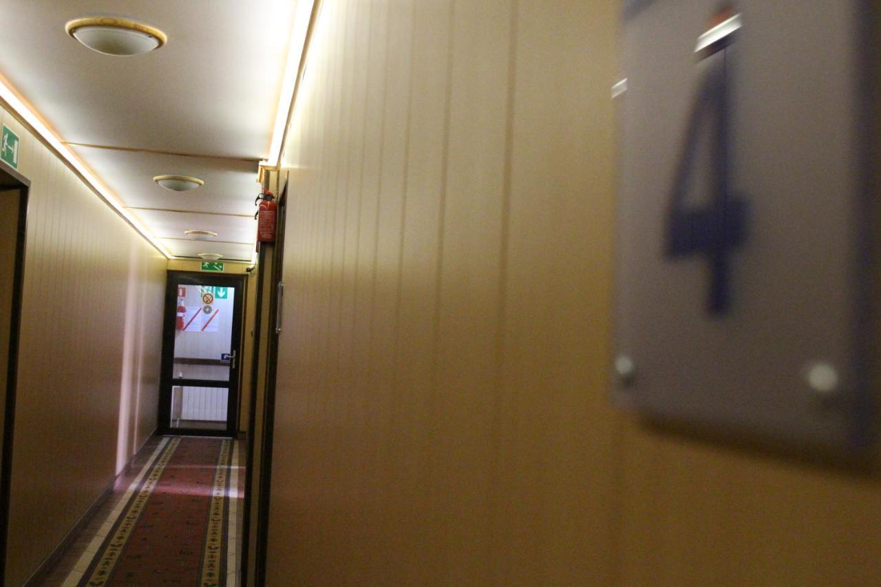 Bar Malwa Motel Aleksandrów Łódzki Eksteriør billede