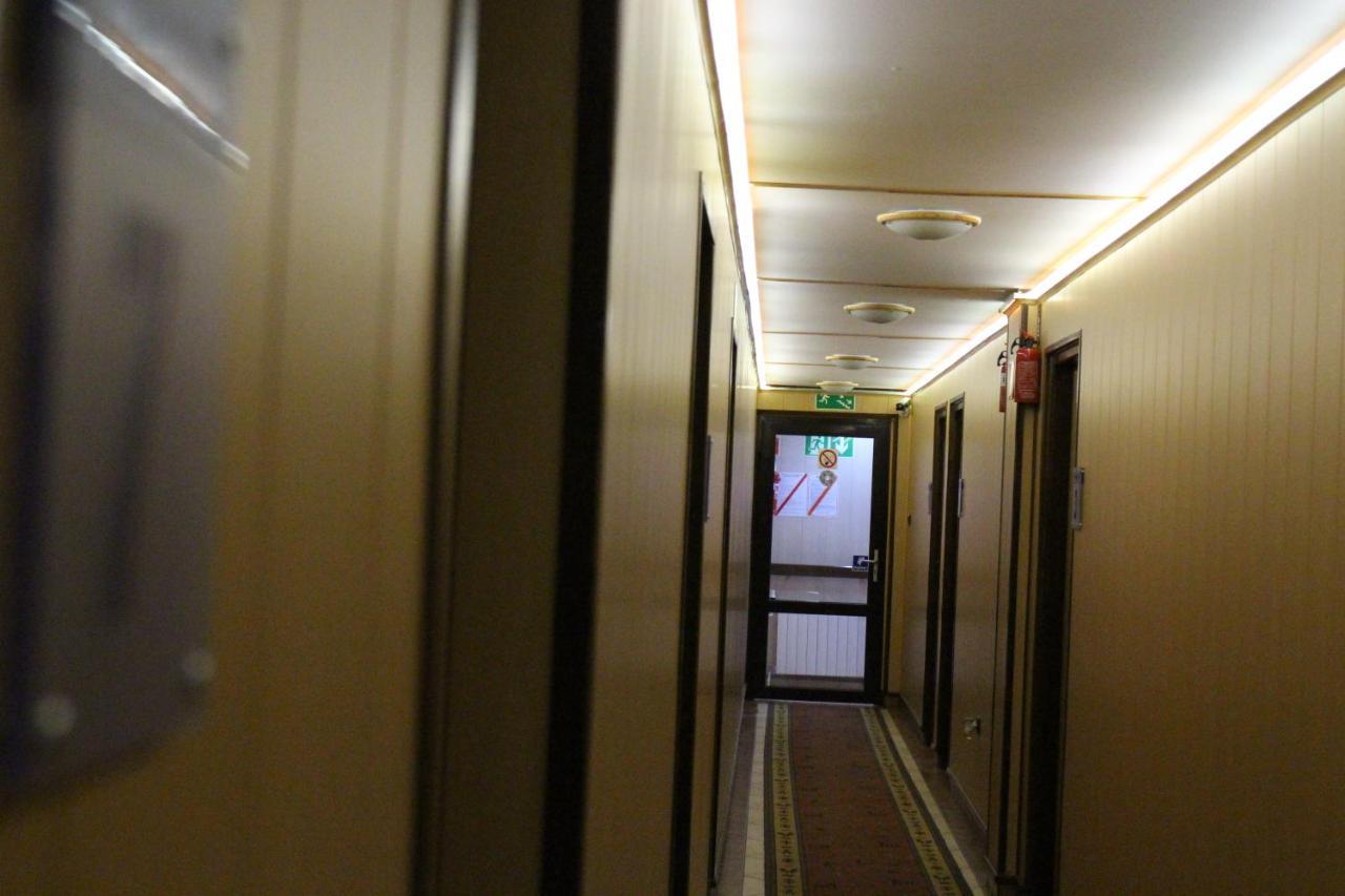 Bar Malwa Motel Aleksandrów Łódzki Eksteriør billede