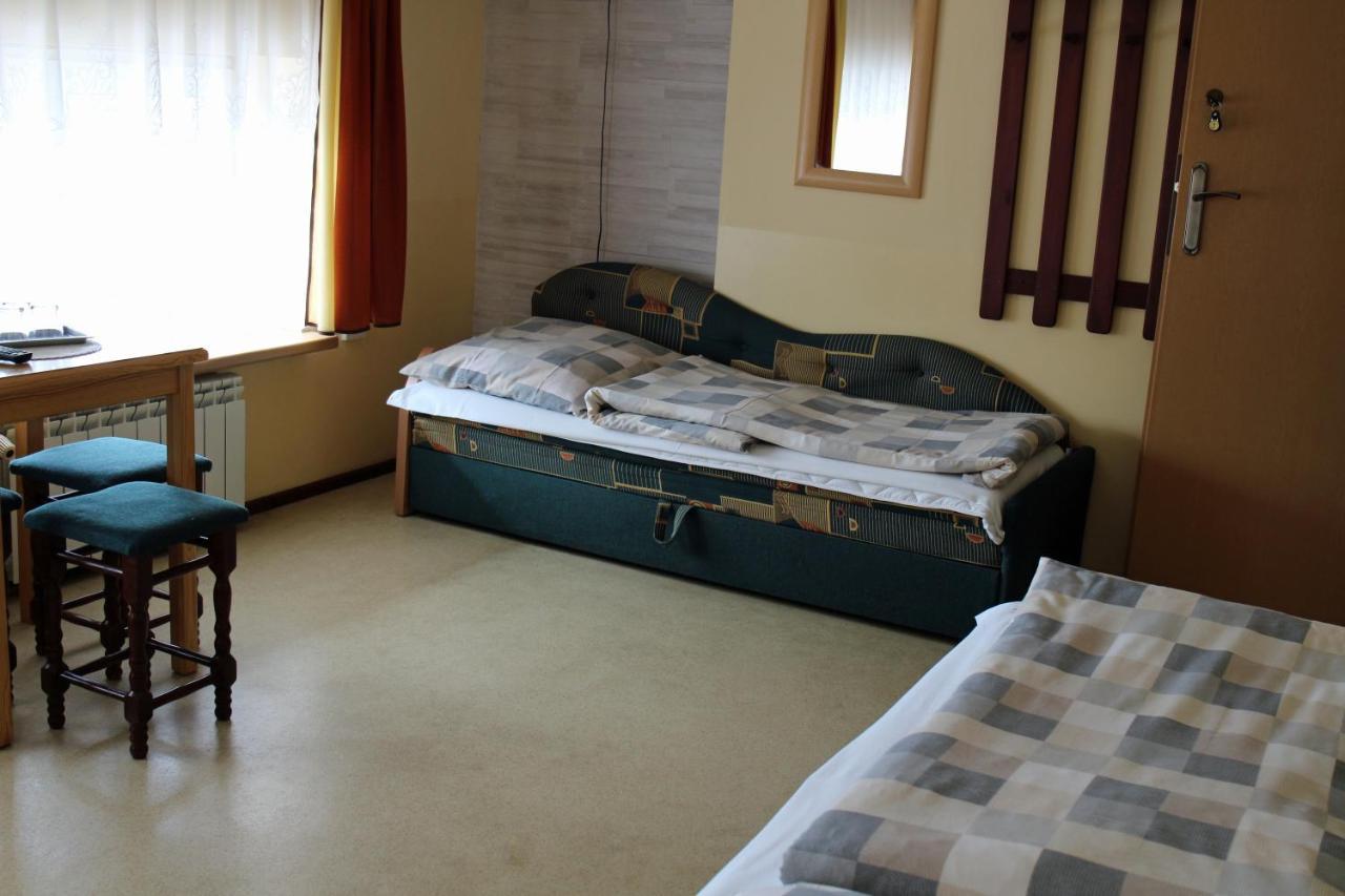 Bar Malwa Motel Aleksandrów Łódzki Eksteriør billede