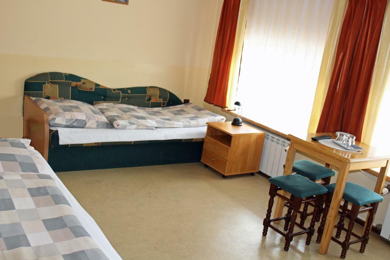Bar Malwa Motel Aleksandrów Łódzki Eksteriør billede